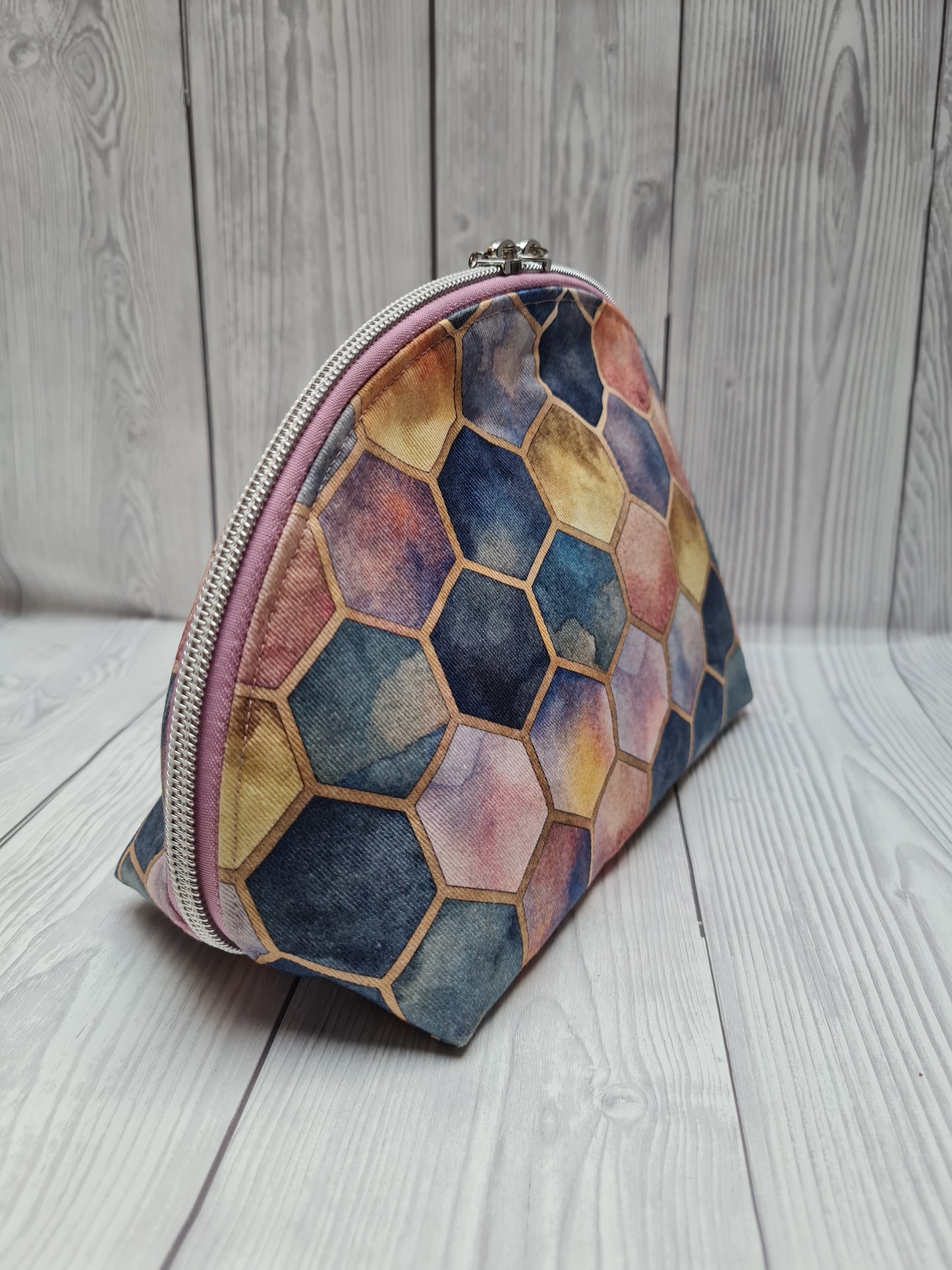 Halbrunde Kosmetiktasche (Größe M)