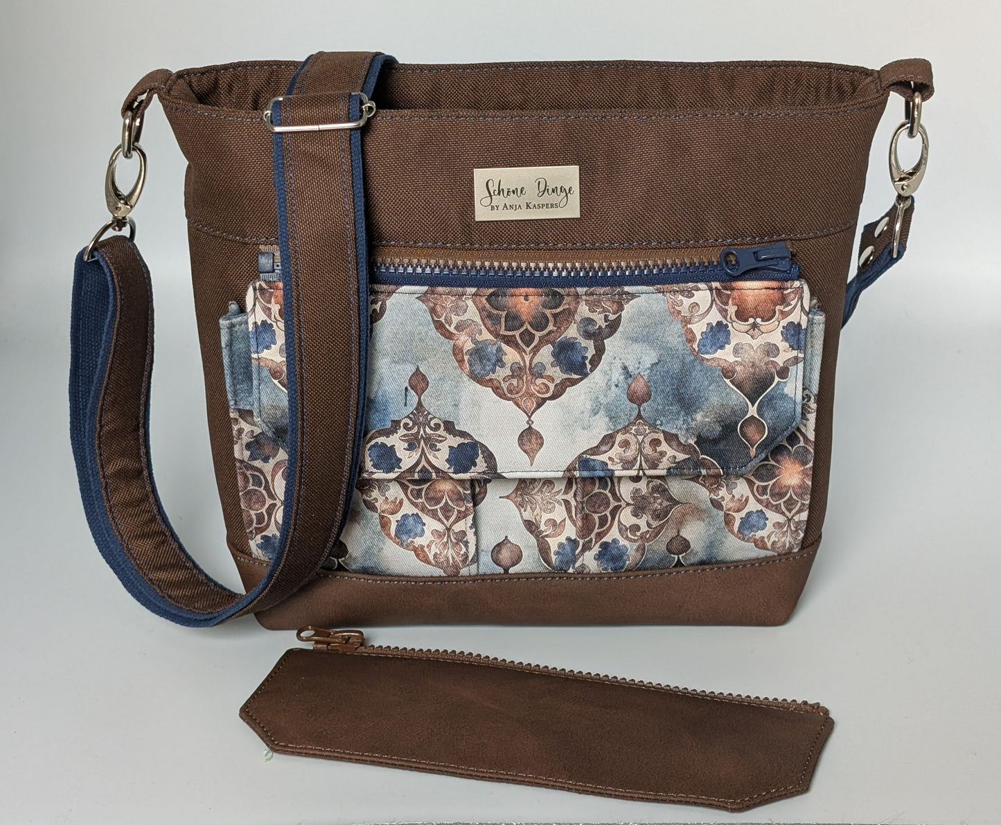 Handtasche "Ornament blau" mit Wechselklappe