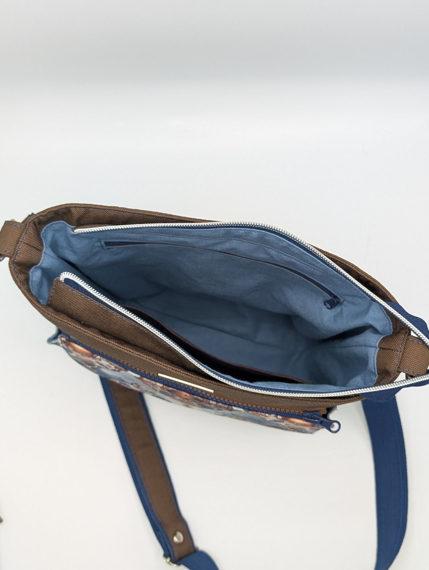 Handtasche "Ornament blau" mit Wechselklappe