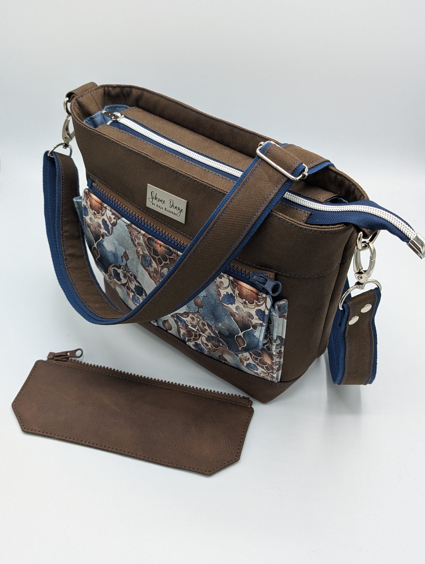 Handtasche "Ornament blau" mit Wechselklappe