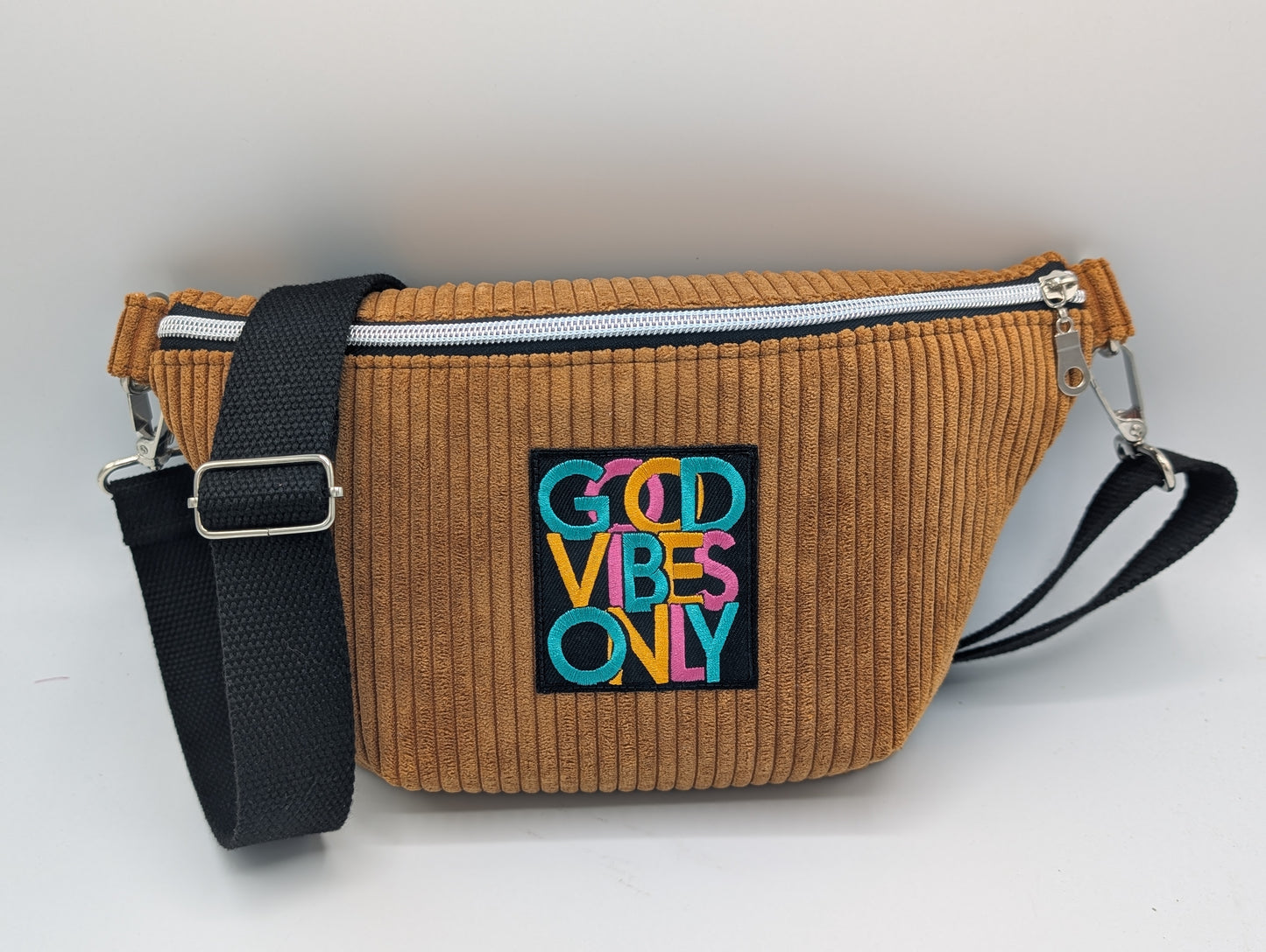 Bauchtasche/Crossbag "Good Vibes Only"