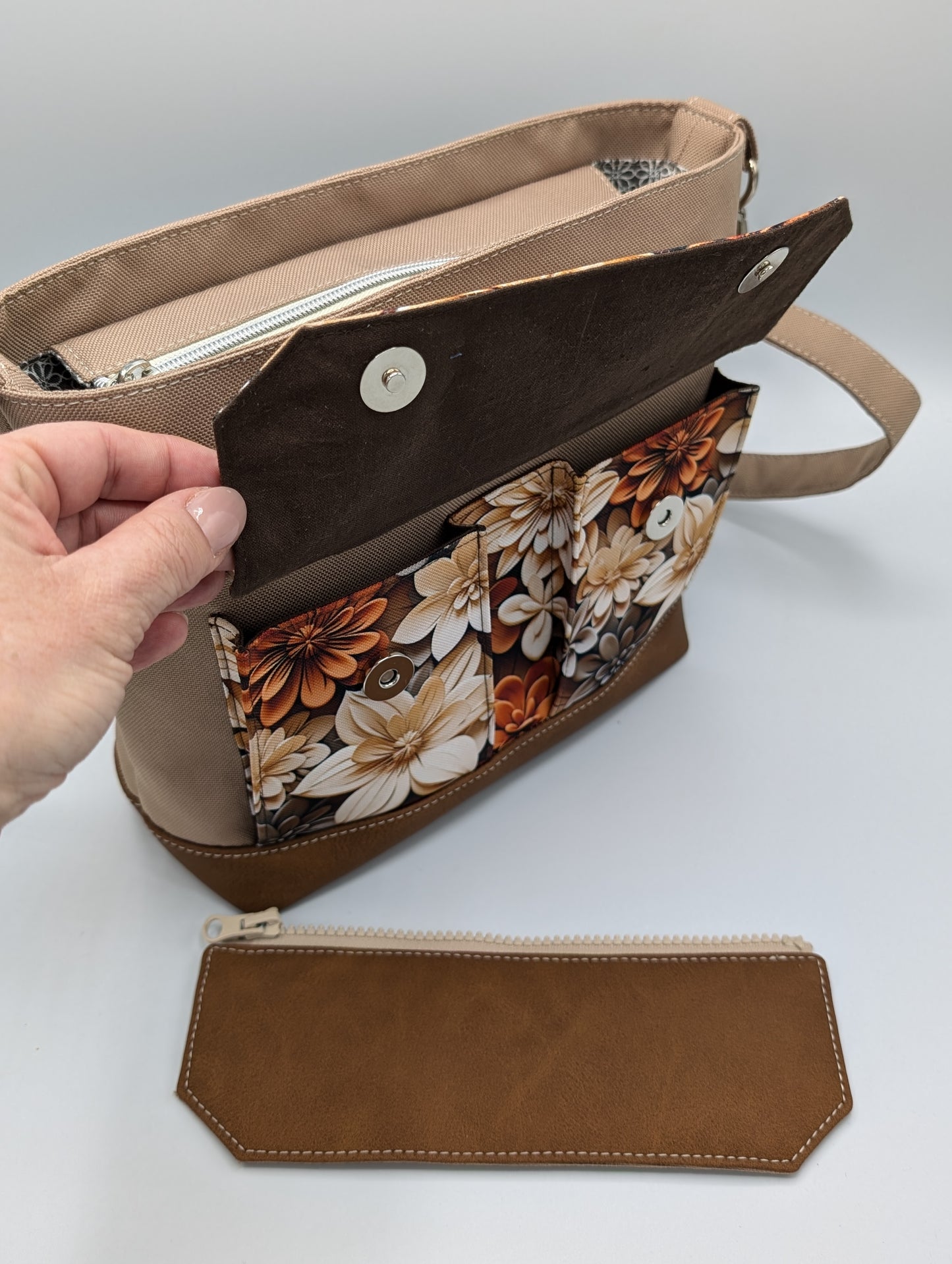 Handtasche "3D Blumen" mit Wechselklappe