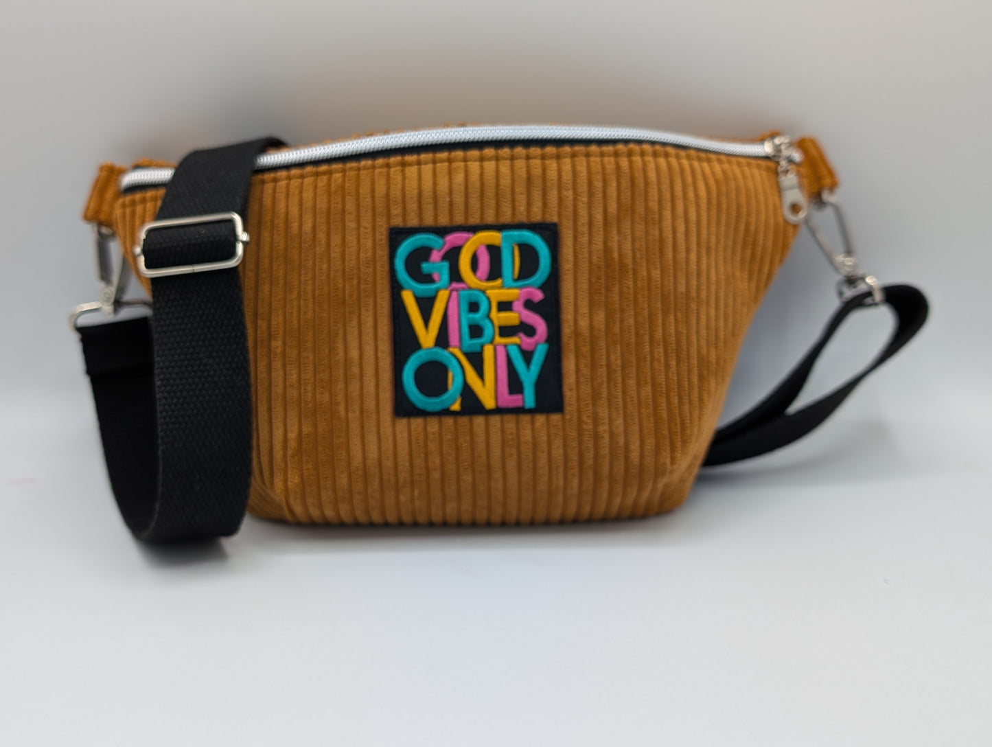 Bauchtasche/Crossbag "Good Vibes Only"