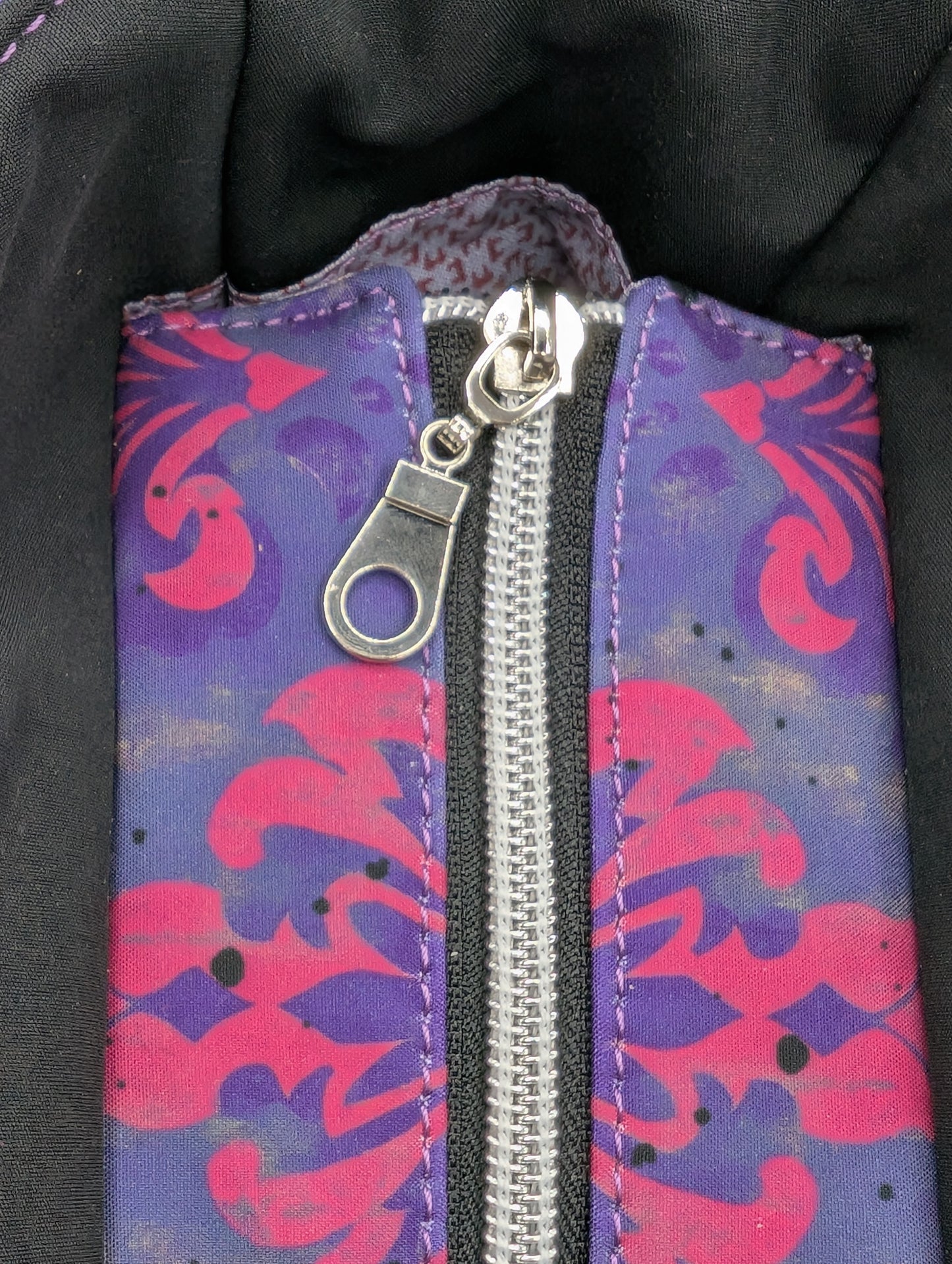 Sugar Skull Schultertasche – Pink & Purple Gothic Style