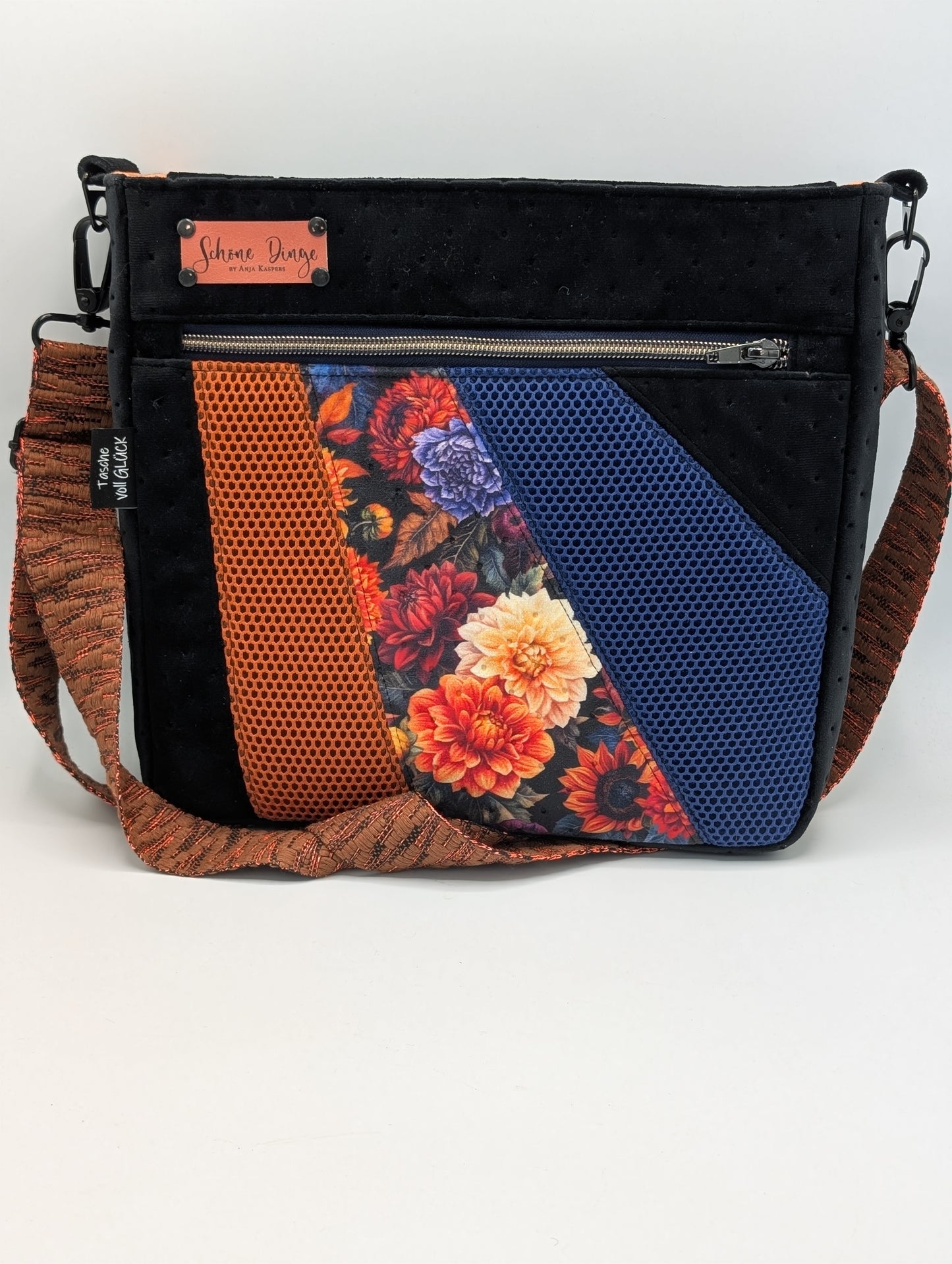 City-Bag Clara – Handgenähte Umhängetasche aus Samtstepper | Unikat mit Blumenmuster
