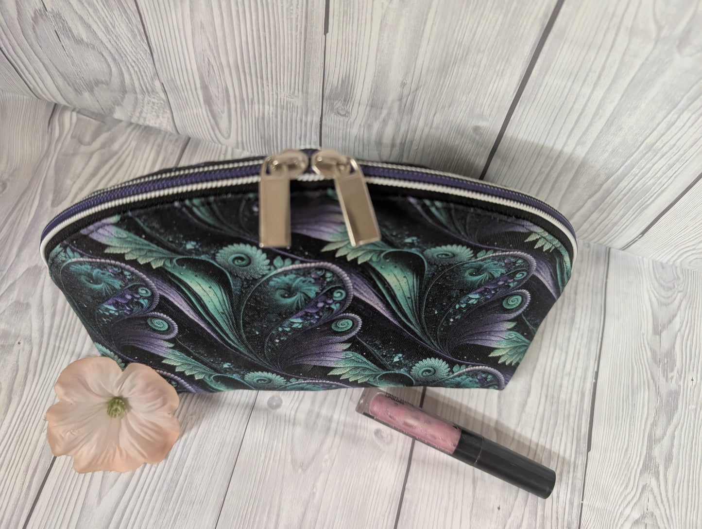 Handgemachte Kosmetiktasche „Mystic Leaves“ – Canvas & wasserabweisendes Innenfutter