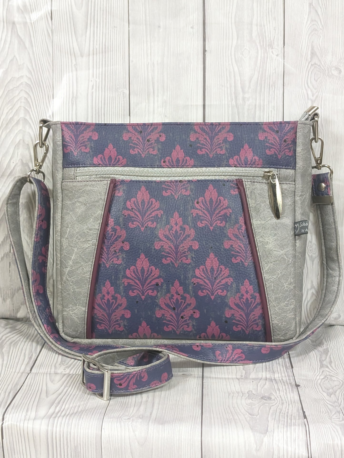 Handgefertigte Umhängetasche im Vintage-Damast-Design – Crossbody Bag mit Reißverschlussfächern & verstellbarem Gurt