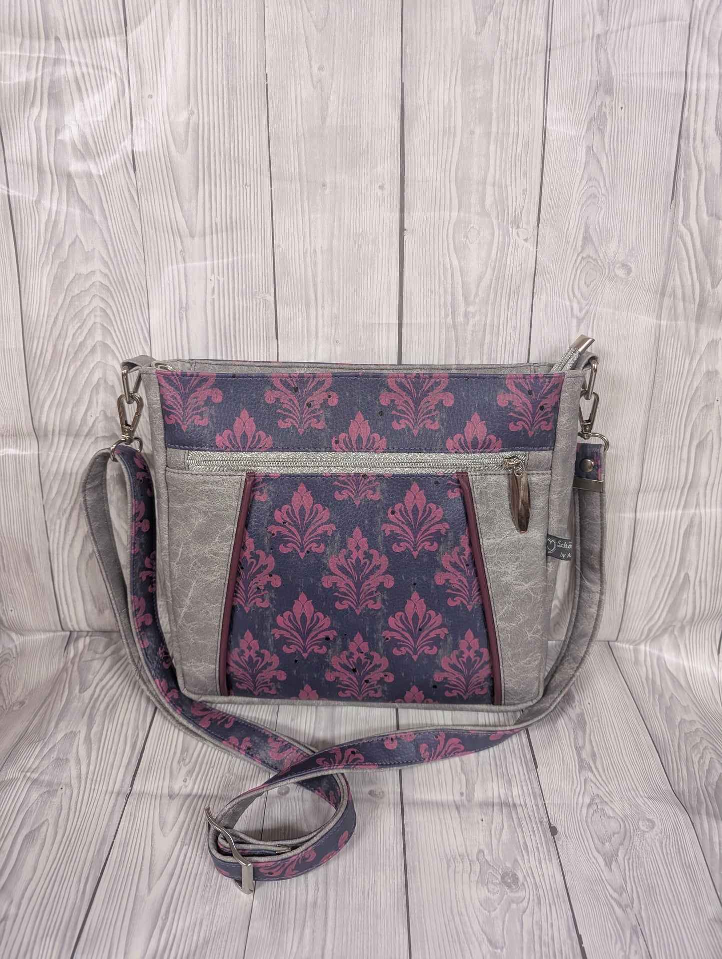 Handgefertigte Umhängetasche im Vintage-Damast-Design – Crossbody Bag mit Reißverschlussfächern & verstellbarem Gurt