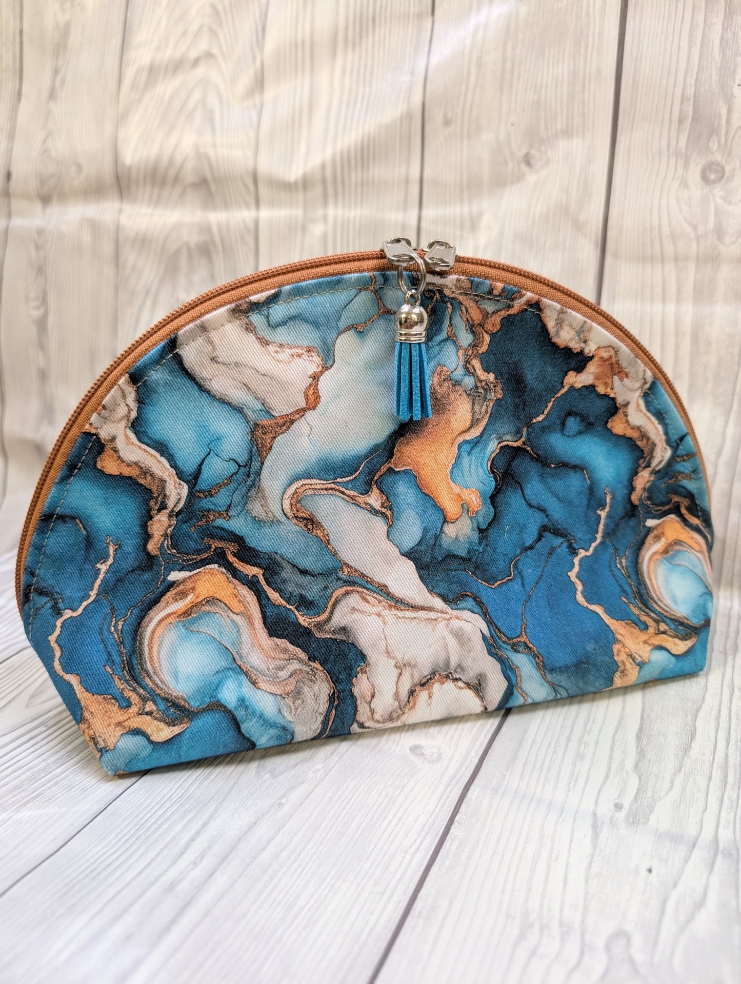 Handgemachte Kosmetiktasche "Ocean Marble" – Gabardine & wasserabweisendes Innenfutter