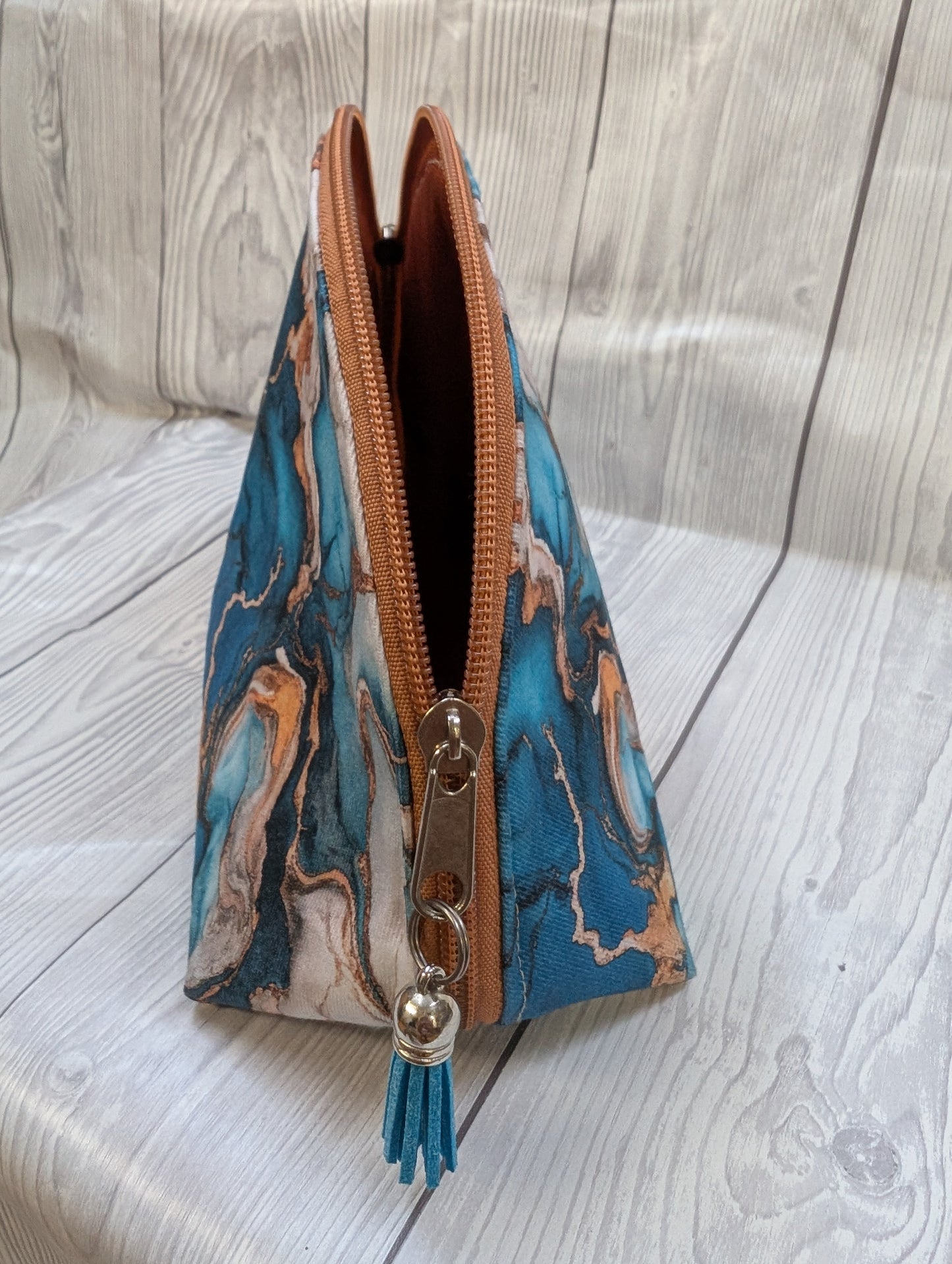 Handgemachte Kosmetiktasche "Ocean Marble" – Gabardine & wasserabweisendes Innenfutter