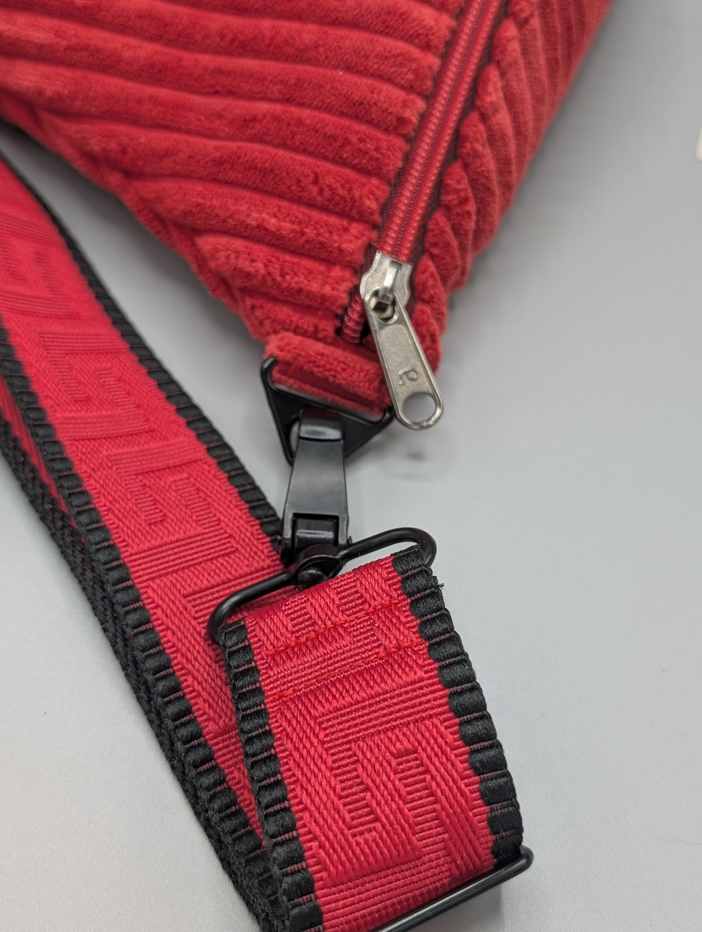 Bauchtasche/Crossbag "Rot/Schwarz"