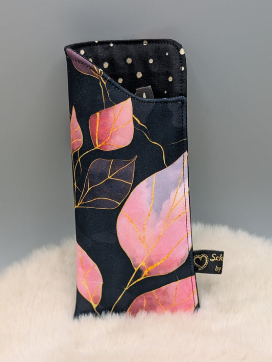 Handgemachtes Brillenetui aus Softshell – weich gepolstert | Blätterdesign in Rosé & Schwarz (passend zur Tasche im Blätterdesign)