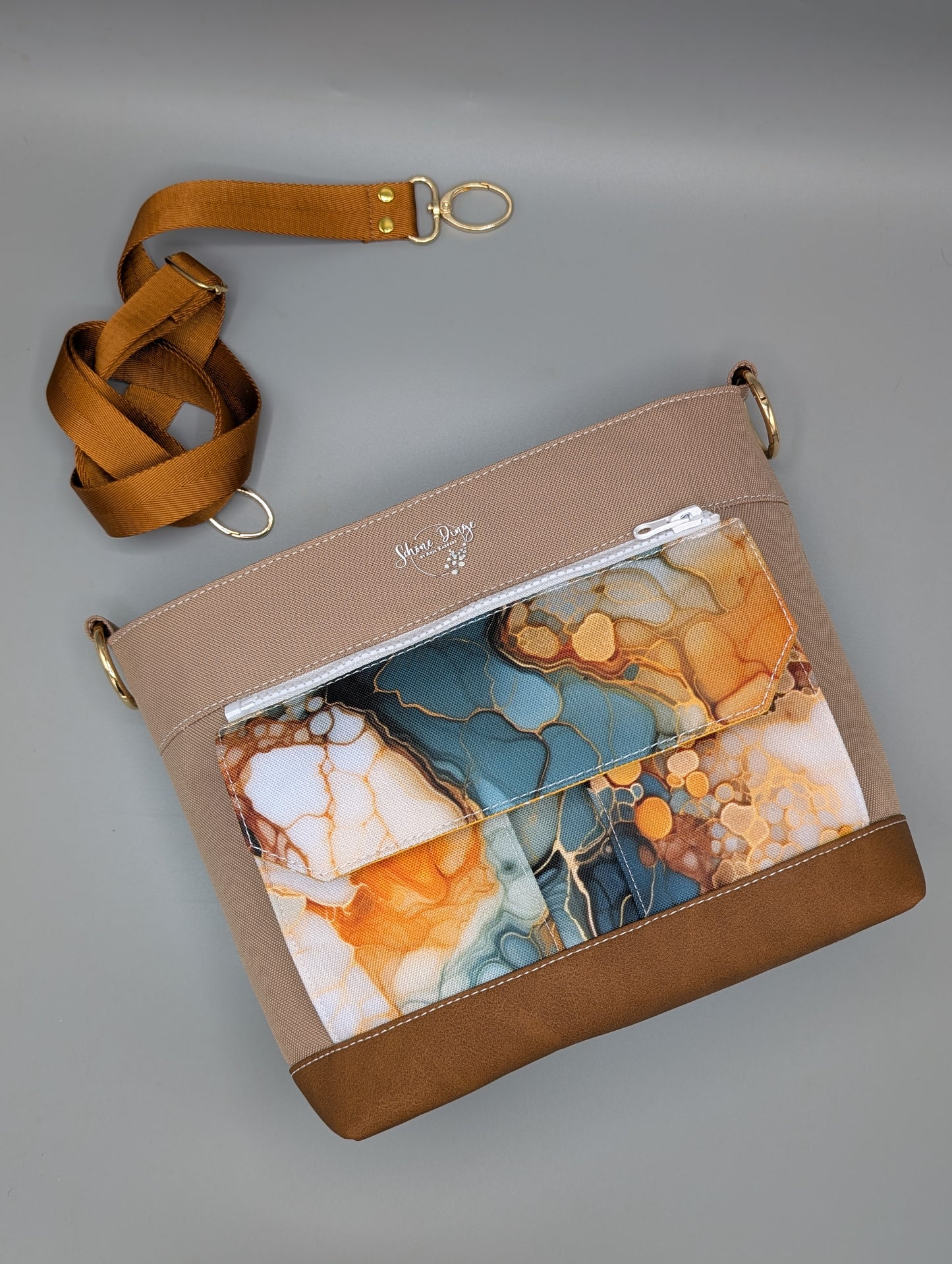 Handgemachte #Aleni – Schultertasche mit 2 Wechselklappen | Individuell wandelbar