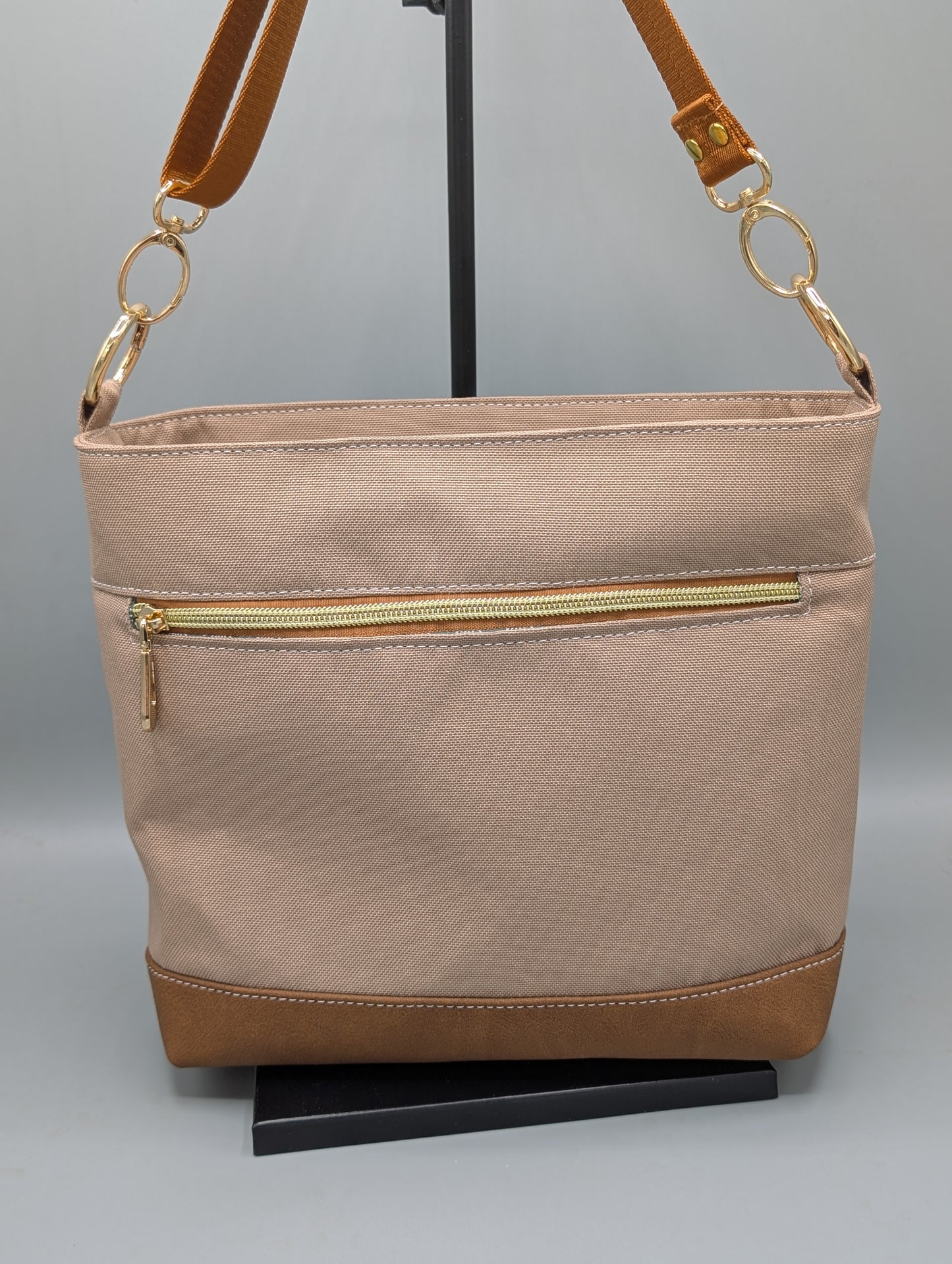 Handgemachte #Aleni – Schultertasche mit 2 Wechselklappen | Individuell wandelbar