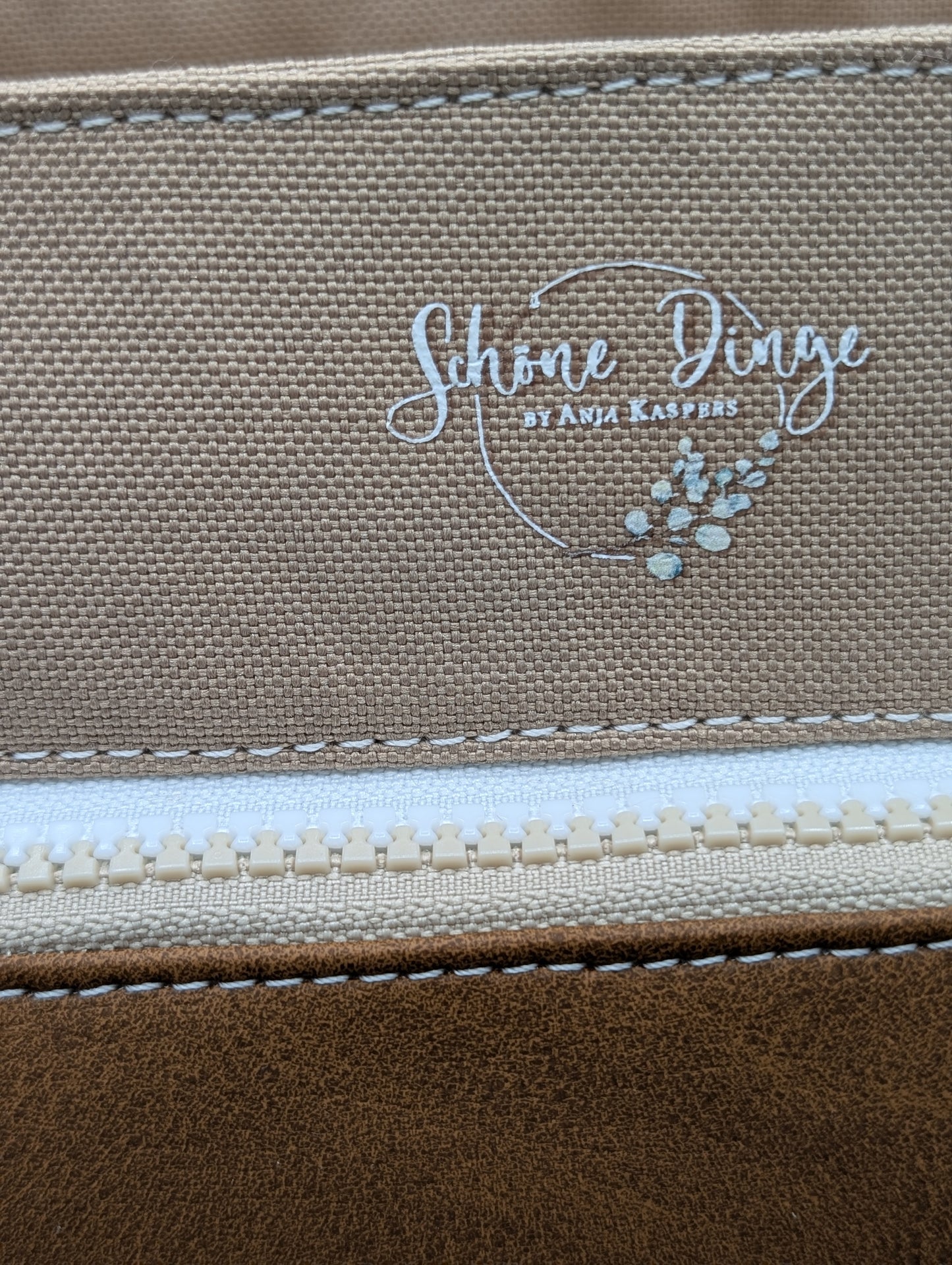 Handgemachte #Aleni – Schultertasche mit 2 Wechselklappen | Individuell wandelbar
