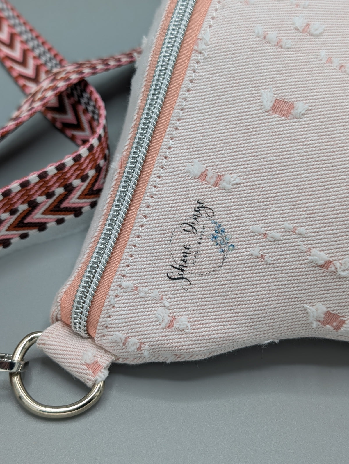 Crossbody- & Bauchtasche „Rosé“ – handgemacht in Rosa & Beige